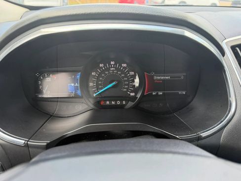 Used 2019 Ford Edge Titanium FWD image 18