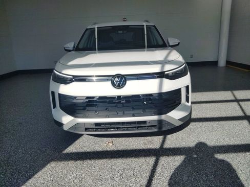 New 2026 Volkswagen Tiguan S FWD image 2