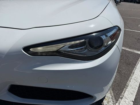 Used 2017 Alfa Romeo Giulia RWD image 10