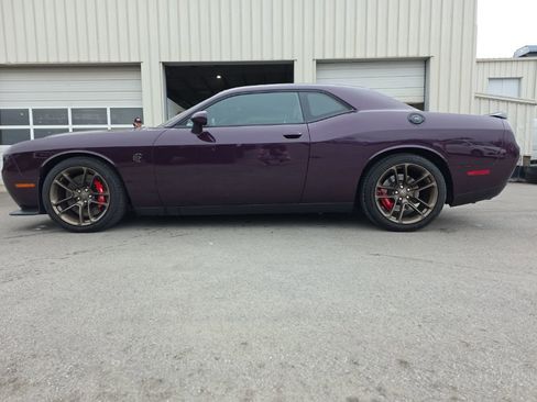 Used 2021 Dodge Challenger SRT Hellcat w/ Plus Package image 8