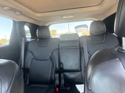 Used 2014 Jeep Cherokee Limited w/ Luxury Group FWD image 9