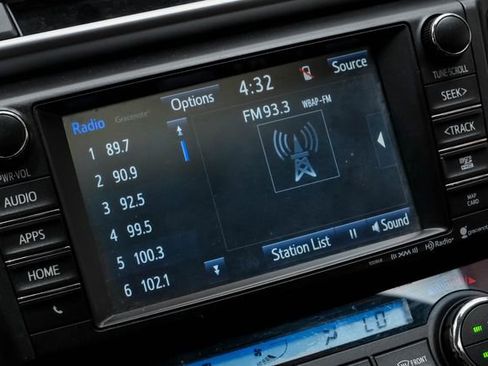 Used 2018 Toyota RAV4 XLE image 37