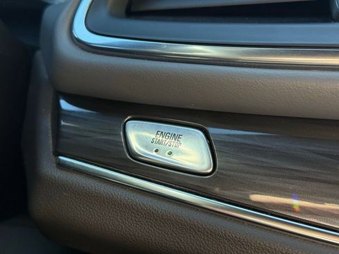 Used 2024 Buick Enclave Premium image 12