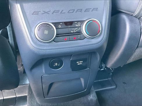 Used 2025 Ford Explorer ST-Line w/ Premium Package AWD/4WD image 38