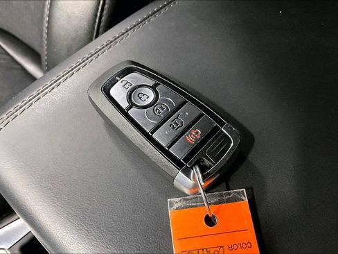Used 2023 Ford Explorer Platinum w/ Technology Package AWD/4WD image 12