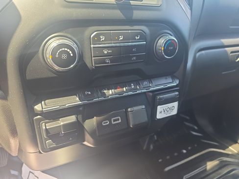 Used 2022 Chevrolet Silverado 2500 W/T w/ WT Fleet Convenience Package image 19