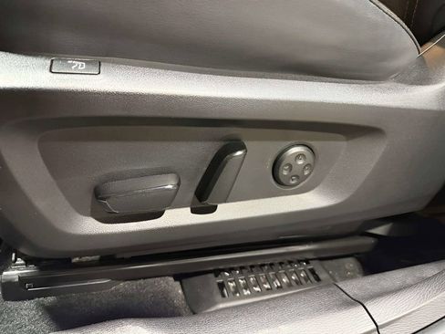 Used 2023 Mitsubishi Outlander SEL AWD/4WD image 24