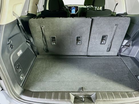 Used 2024 Subaru Ascent Premium w/ Convenience Package image 28