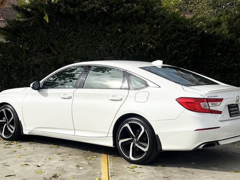 Used 2019 Honda Accord Sport image 6