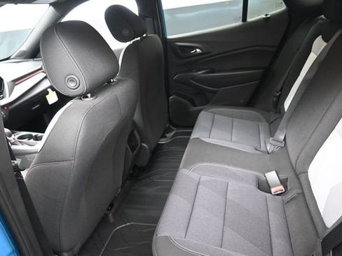 New 2026 Chevrolet Trax RS FWD image 9