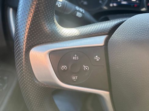 Used 2024 GMC Terrain SLE image 17