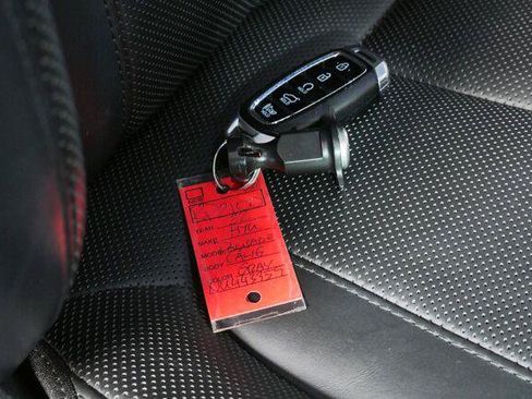 Used 2022 Hyundai Palisade Calligraphy FWD image 1