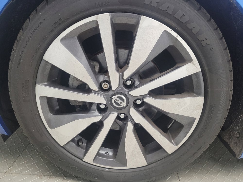 Used 2020 Nissan Sentra SV w/ SV Premium Package FWD image 31