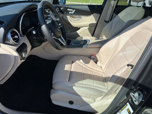 Used 2021 Mercedes-Benz GLC 300 4MATIC w/ Driver Assistance Package image 20