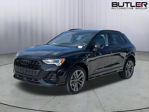 Used 2025 Audi Q3 2.0T Premium w/ Black Optic Sport Package AWD/4WD image 1