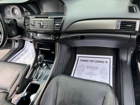 Used 2017 Honda Accord Sport Special Edition image 31