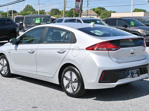Used 2019 Hyundai Ioniq Blue FWD image 11
