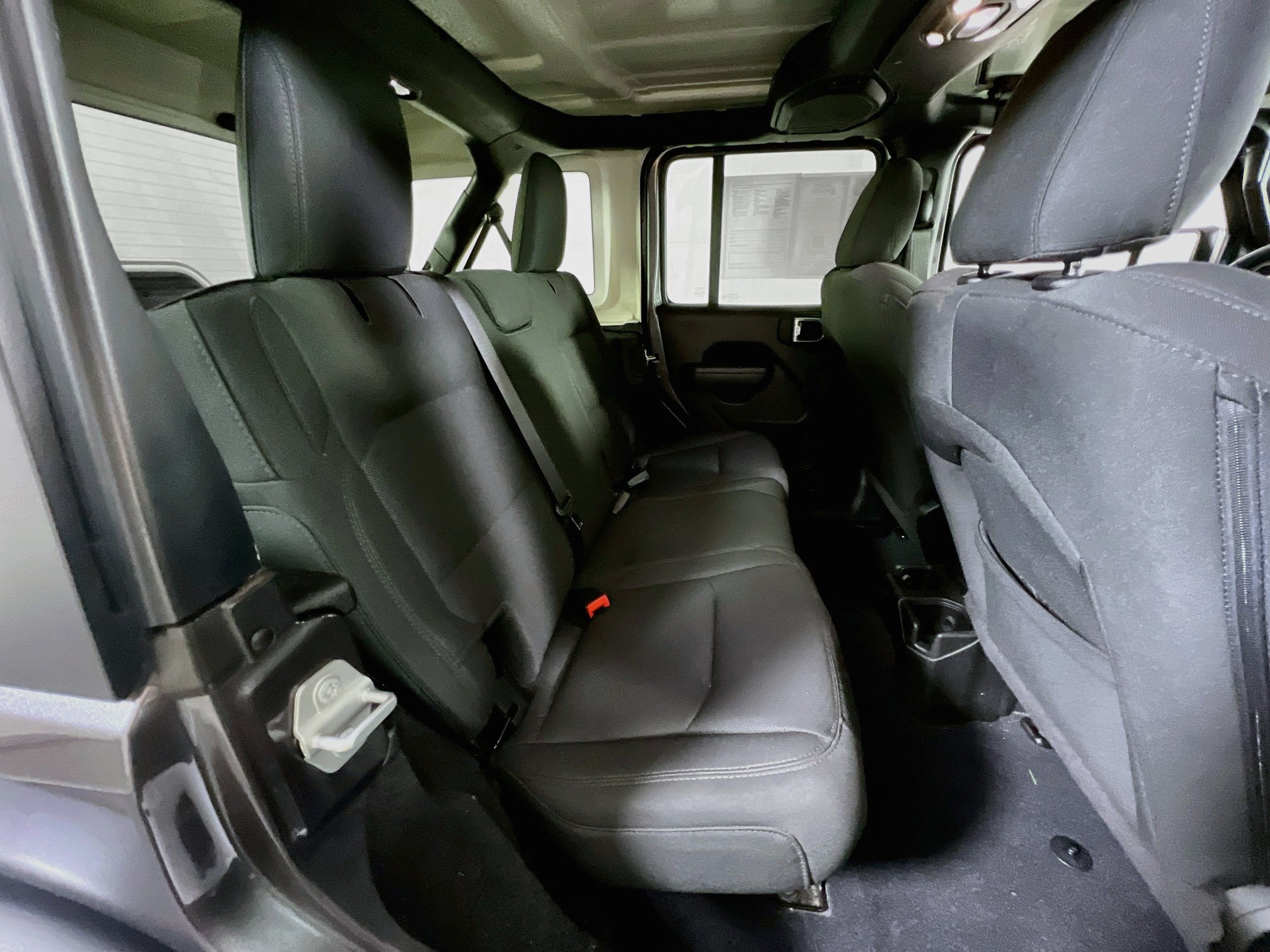 Used 2023 Jeep Wrangler Unlimited Sport AWD/4WD image 25