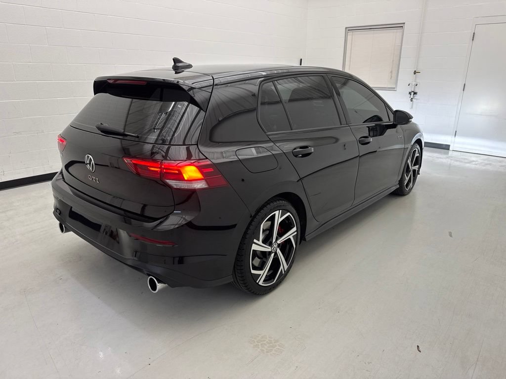 Used 2025 Volkswagen GTI SE FWD image 8