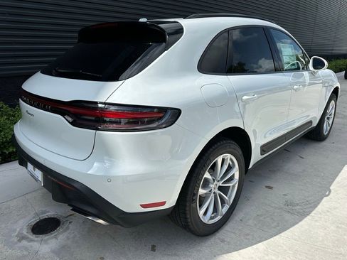 Certified 2025 Porsche Macan image 10