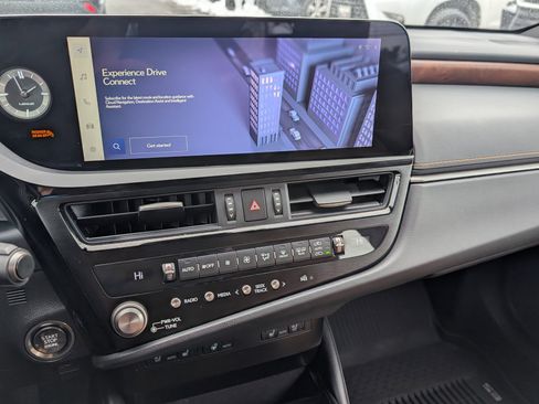 Certified 2025 Lexus ES 350 w/ Premium Package image 29