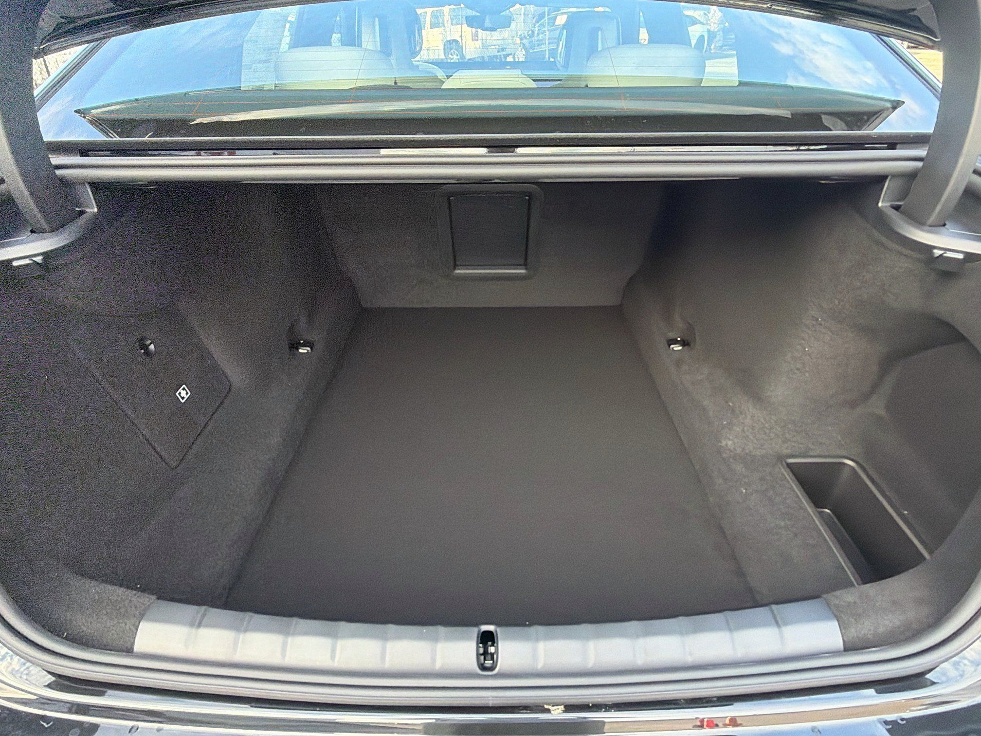 New 2027 BMW 740i w/ Executive Package RWD image 12