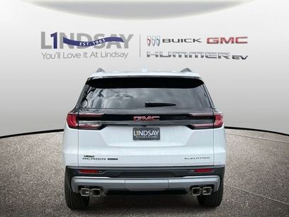 New 2026 GMC Acadia Elevation w/ Elevation Premium Package
