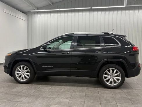 Used 2015 Jeep Cherokee Limited w/ Trailer Tow Group AWD/4WD image 6