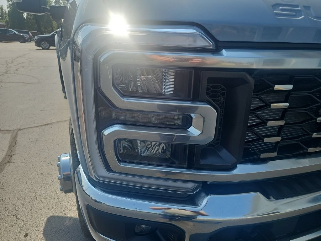 New 2027 Ford F350 Lariat w/ Lariat Ultimate Package AWD/4WD image 7