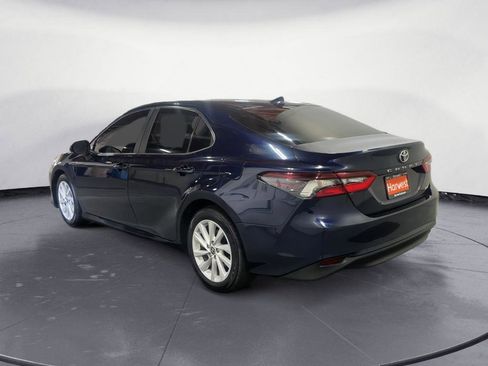 Used 2022 Toyota Camry LE w/ Convenience Package FWD image 9