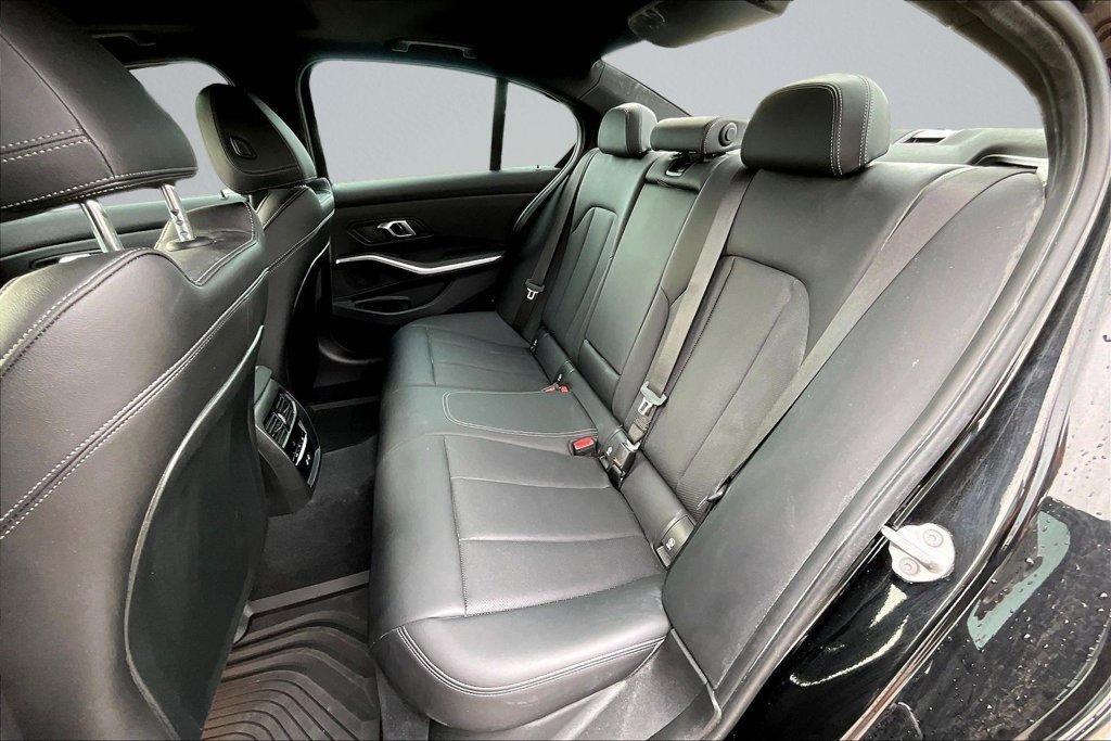 Used 2024 BMW 330i Sedan w/ Convenience Package RWD image 25