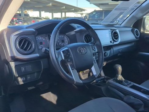 Used 2021 Toyota Tacoma SR5 w/ Technology Package image 4