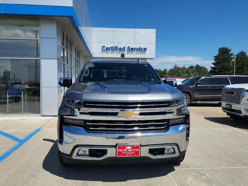 Used 2020 Chevrolet Silverado 1500 LTZ AWD/4WD image 2
