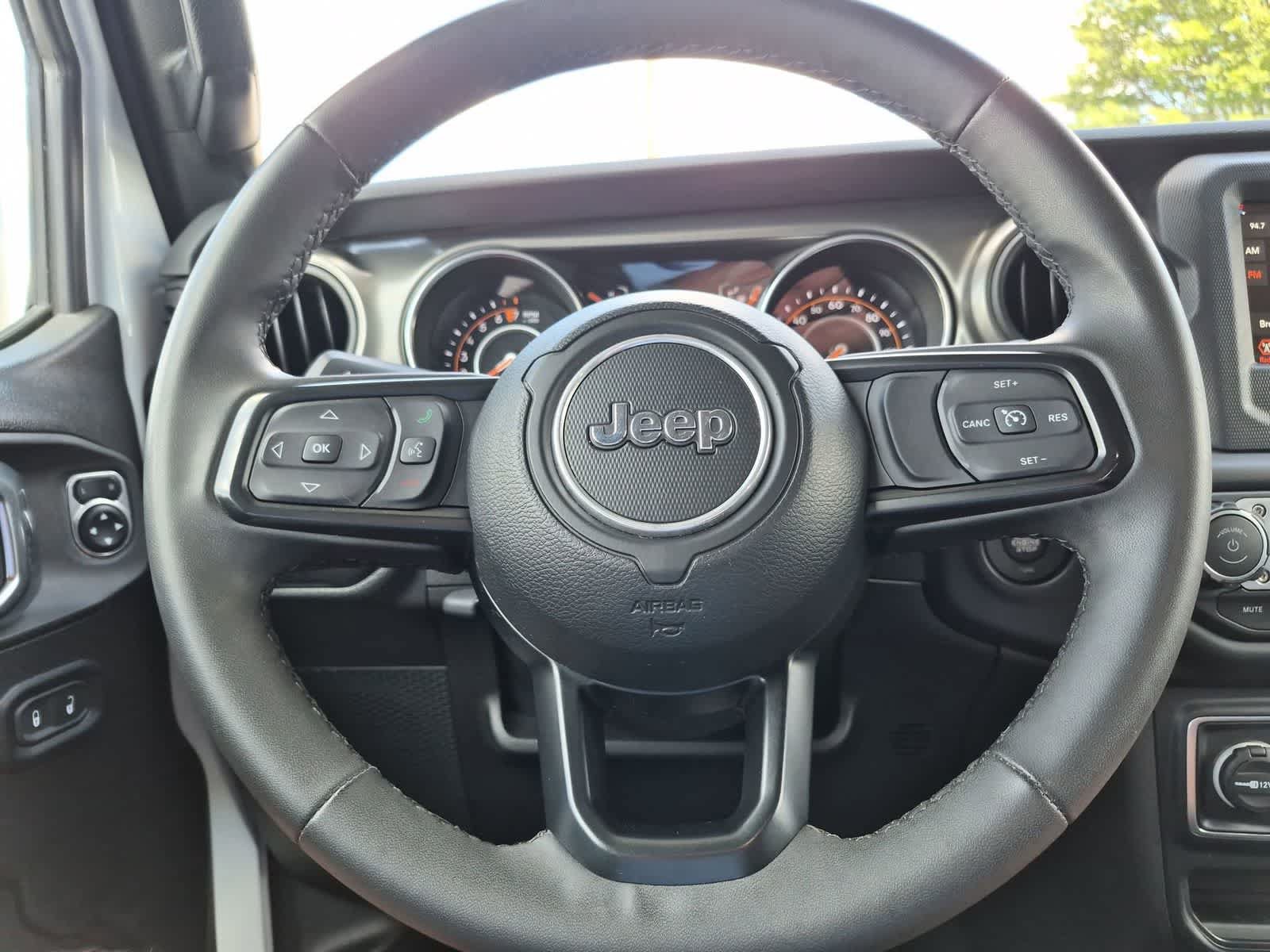 Used 2023 Jeep Gladiator Sport AWD/4WD image 23