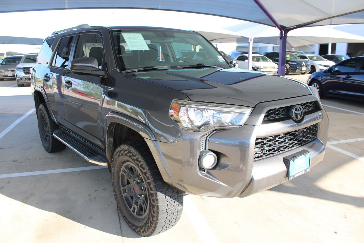 Used 2018 Toyota 4Runner SR5 RWD image 8