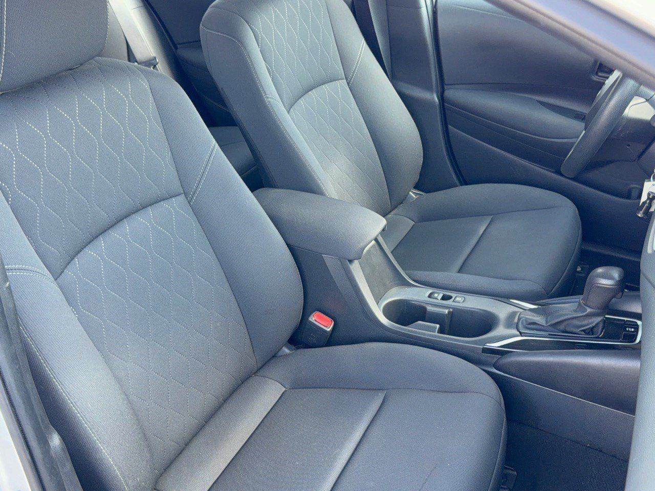 Used 2023 Toyota Corolla LE FWD image 30