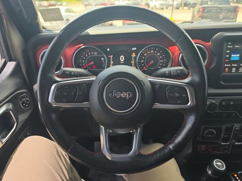 Used 2020 Jeep Gladiator Rubicon w/ LED Lighting Group AWD/4WD image 19