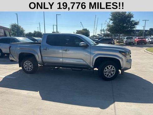 Used 2024 Toyota Tacoma SR5 RWD image 2