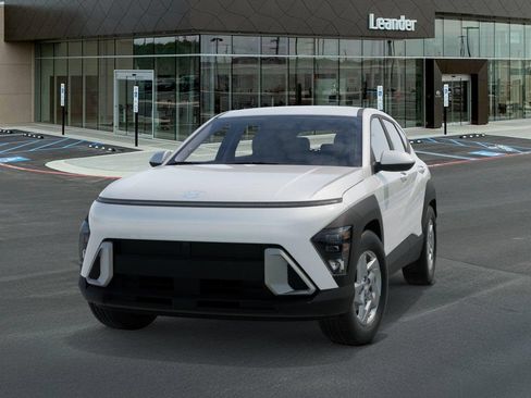 New 2027 Hyundai Kona SE FWD image 6