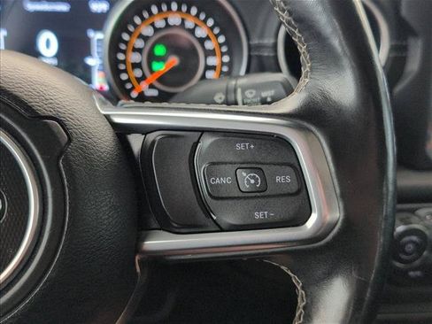 Used 2020 Jeep Gladiator Overland AWD/4WD image 16