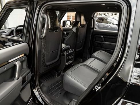 New 2026 Land Rover Defender 110 OCTA AWD/4WD image 28