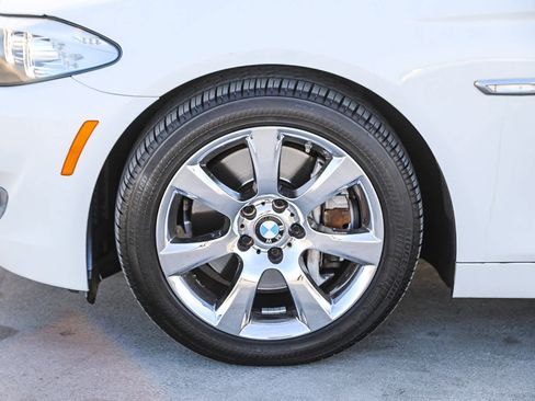 Used 2011 BMW 550i 550i image 10