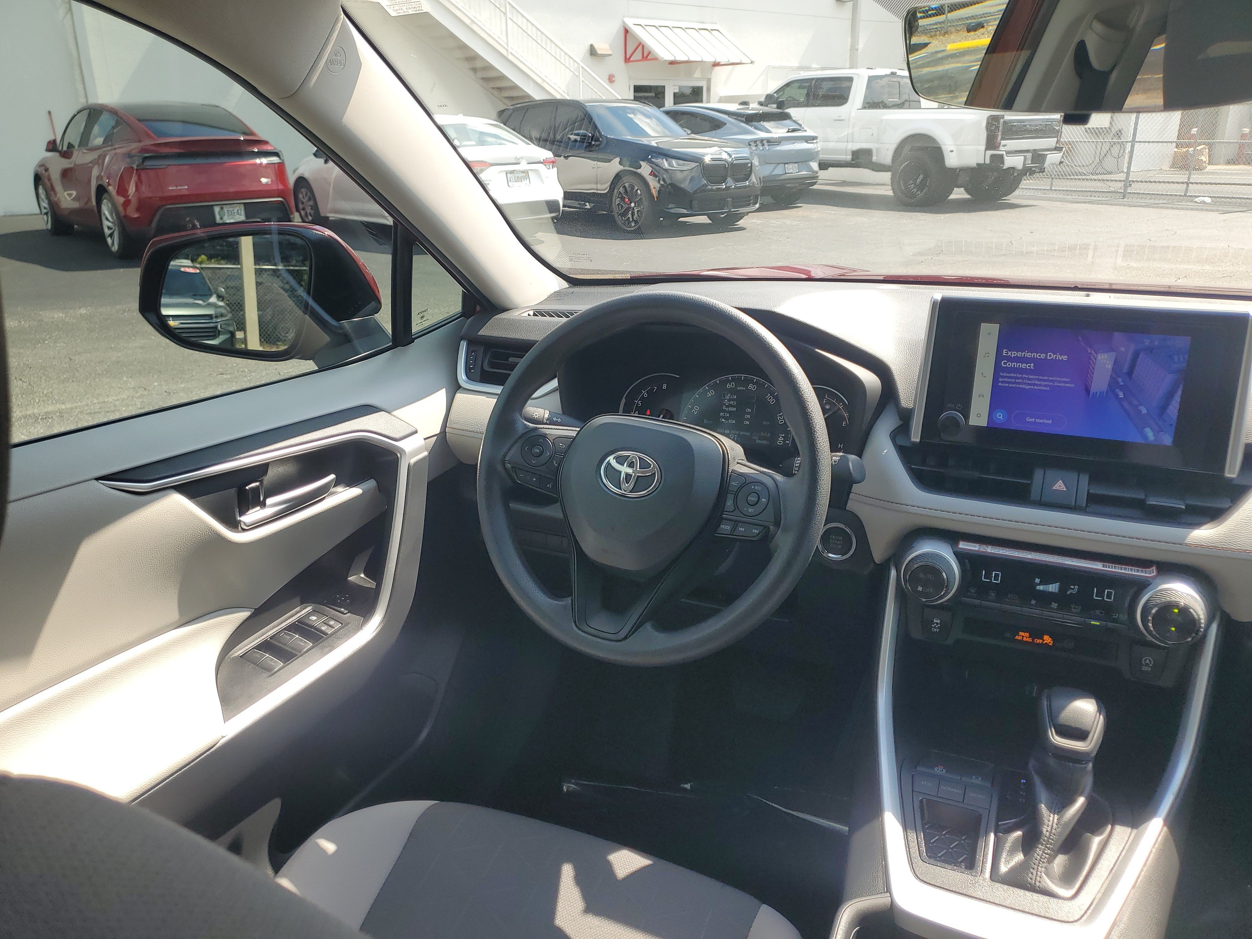 Used 2025 Toyota RAV4 XLE w/ Convenience Package FWD image 19