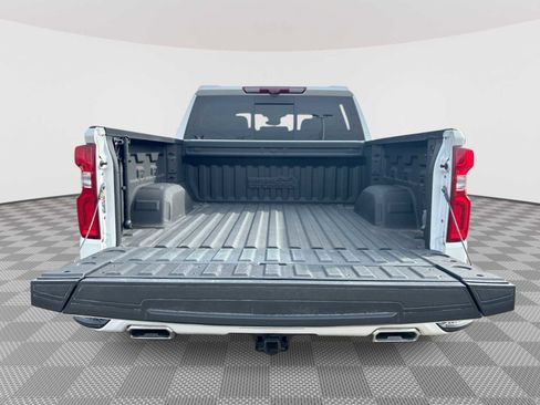 Used 2023 Chevrolet Silverado 1500 High Country w/ Technology Package image 27