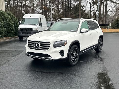 New 2026 Mercedes-Benz GLB 250 image 3