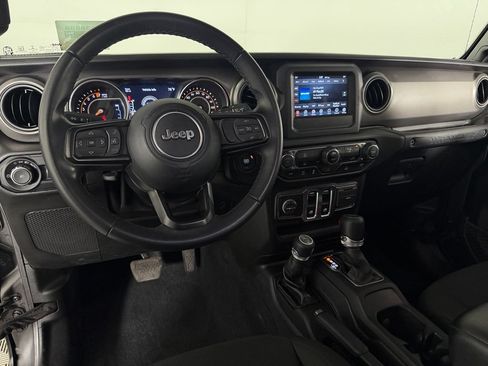 Used 2022 Jeep Wrangler Sport AWD/4WD image 14