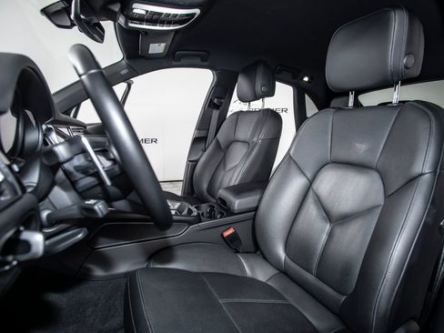 Used 2022 Porsche Macan AWD/4WD image 13