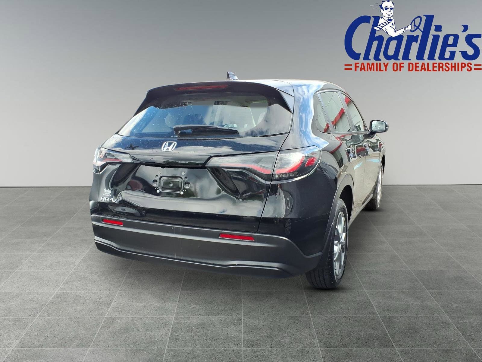 Used 2023 Honda HR-V LX image 4