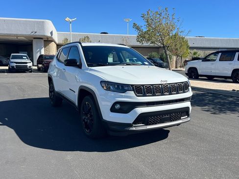 New 2026 Jeep Compass Latitude image 8