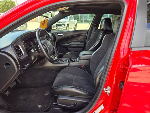 Used 2023 Dodge Charger R/T w/ Plus Group RWD image 9